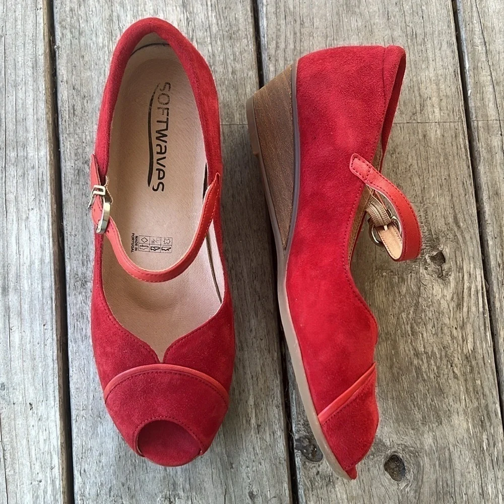 Softwaves Red Suede Mary Jane Wedges Vintage-Inspired Peep Toe Heels EU 39 (8.5)
